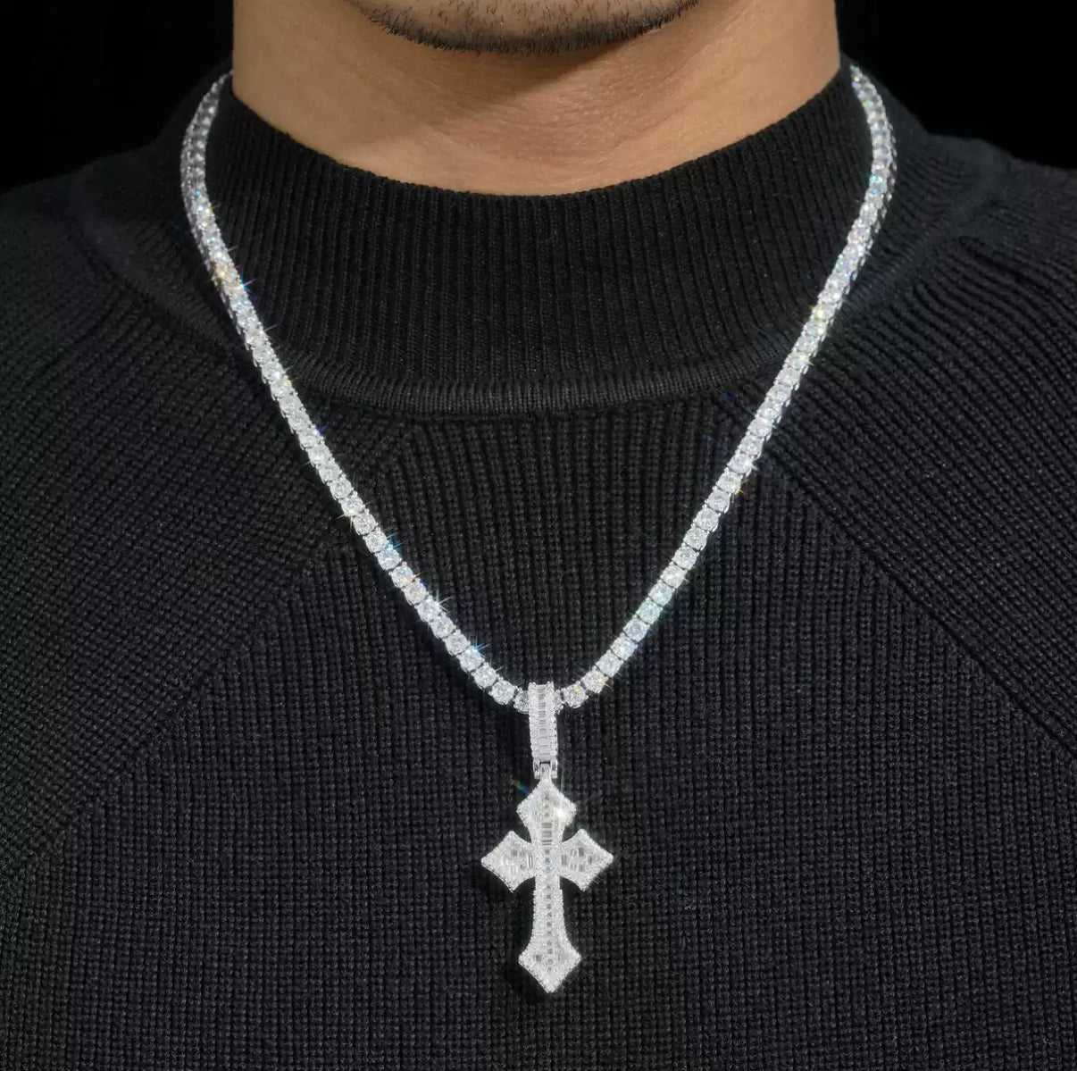 Iced Out Cross Pendant【Moissanite】