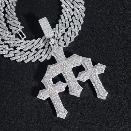Iced Out Triple Cross Pendant【Moissanite】