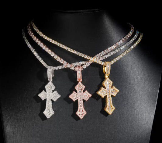 Iced Out Cross Pendant【Moissanite】
