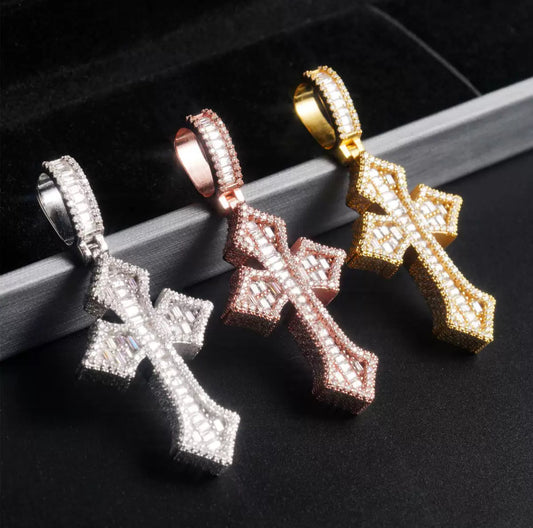 Iced Out Cross Pendant【Moissanite】